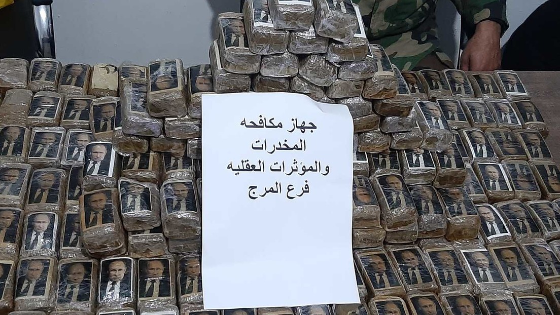 Große Haschisch-Ladung mit Konterfei von Wladimir Putin an libyscher Küste angeschwemmt